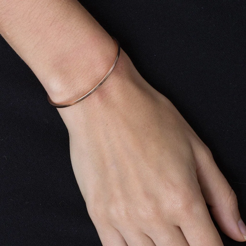 B 419 - Slim Round Bracelet