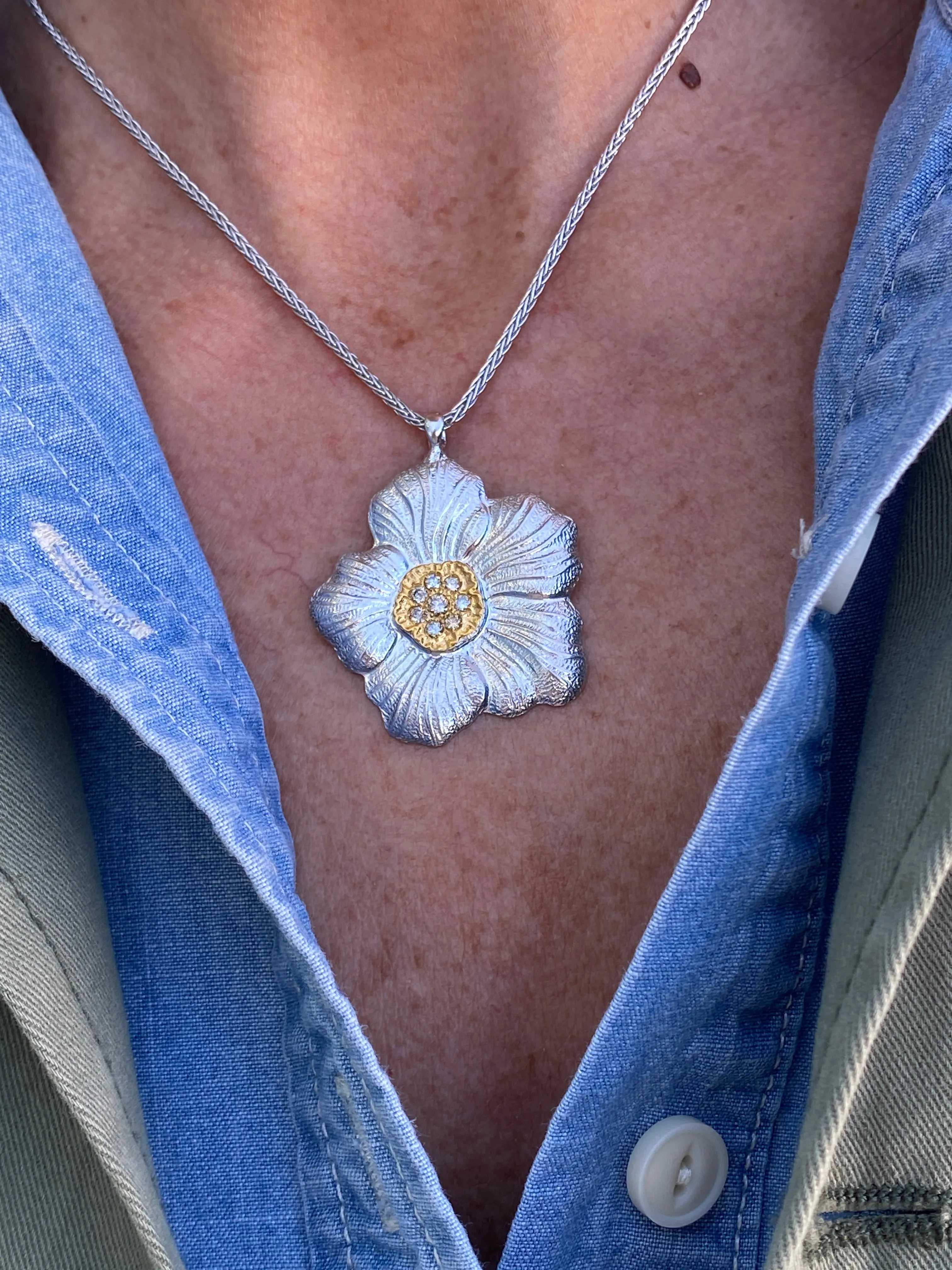 Buccellati - Blossoms Gardenia - Pendant Necklace, Sterling Silver with Gold Accents