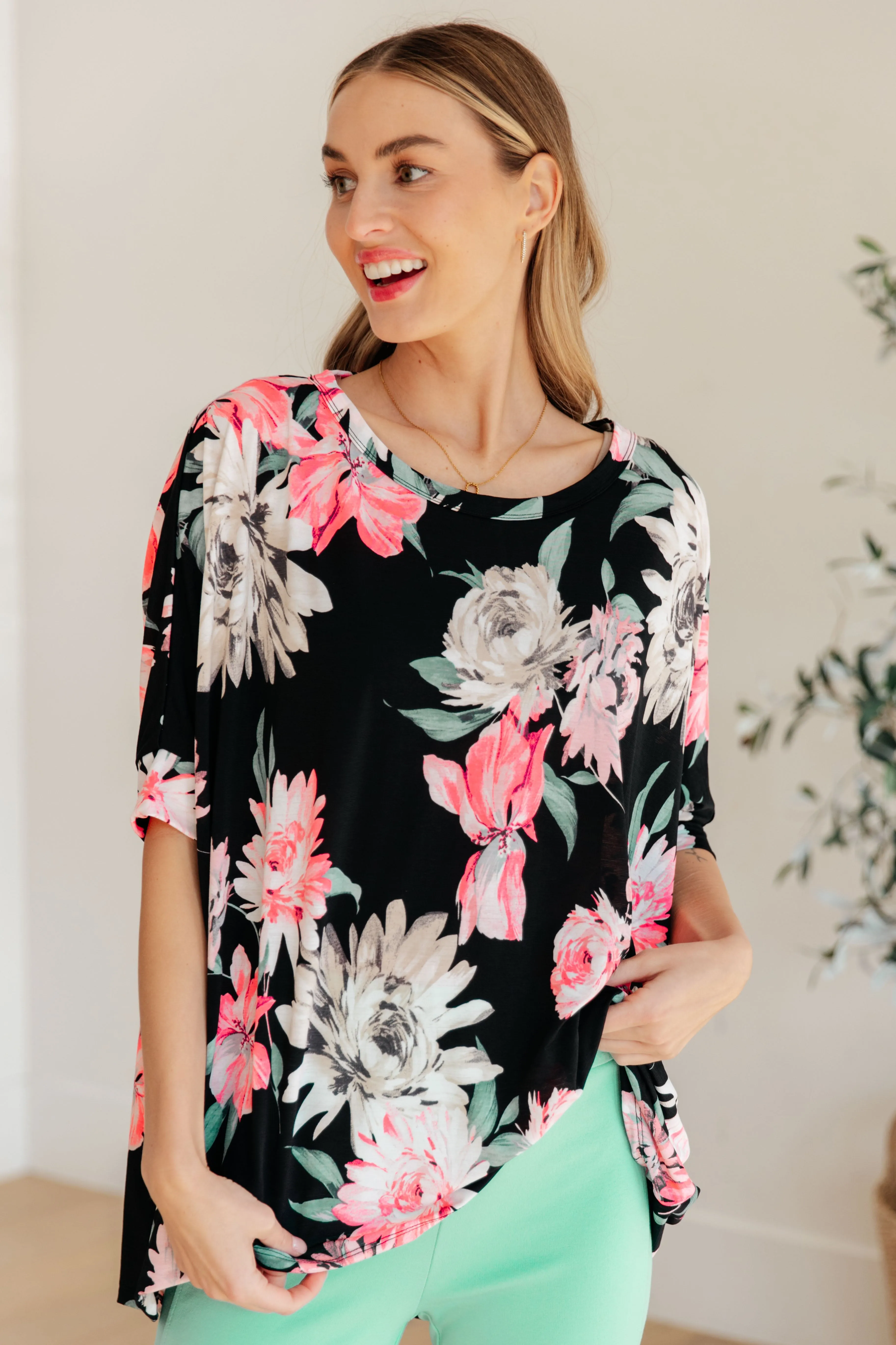 Essential Blouse in Black Floral