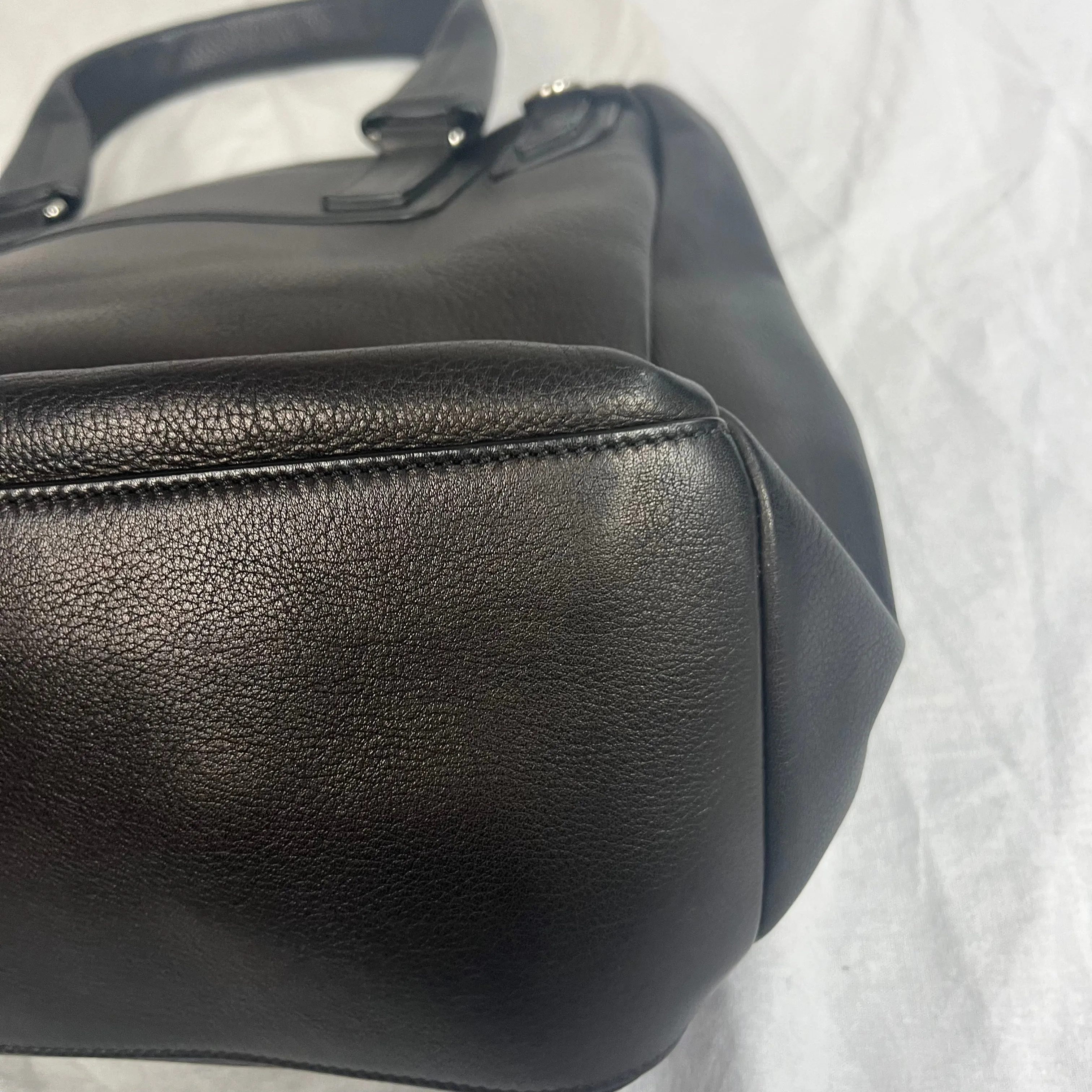 Givenchy Black Smooth Leather Large Shoulderbag