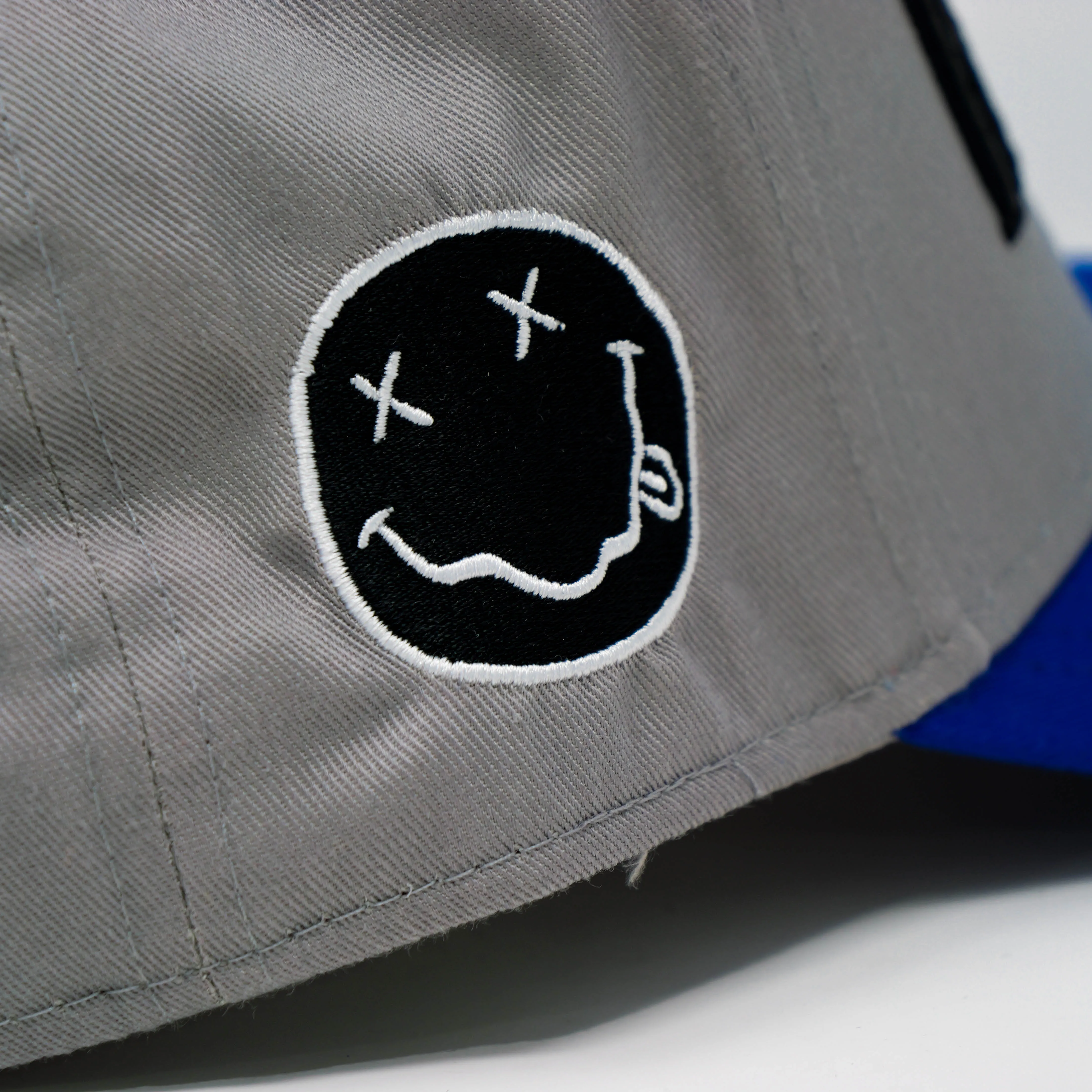 PARANOIA HAT GREY/ROYAL