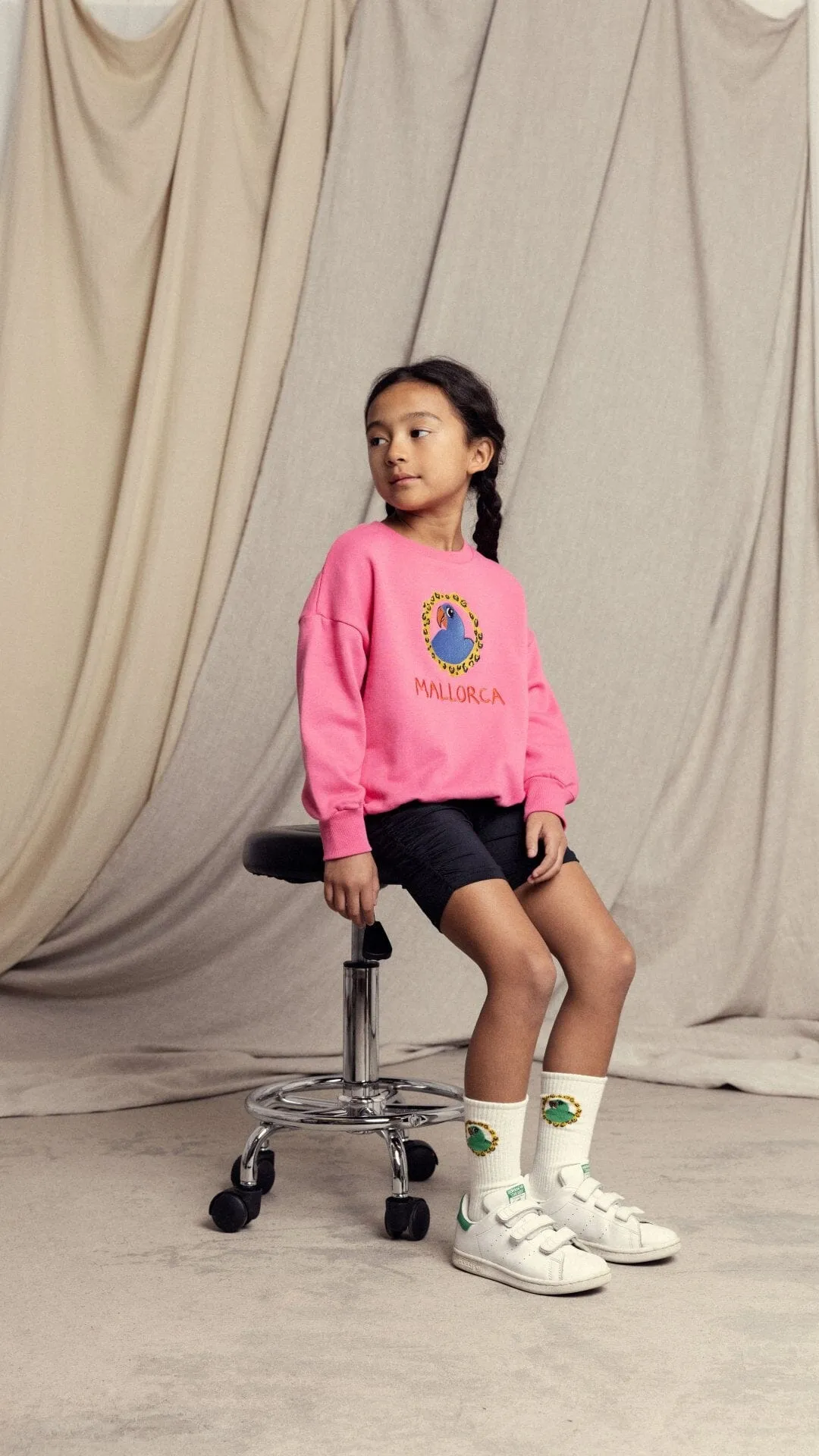 Parrot Embroidered Sweatshirt | Pink