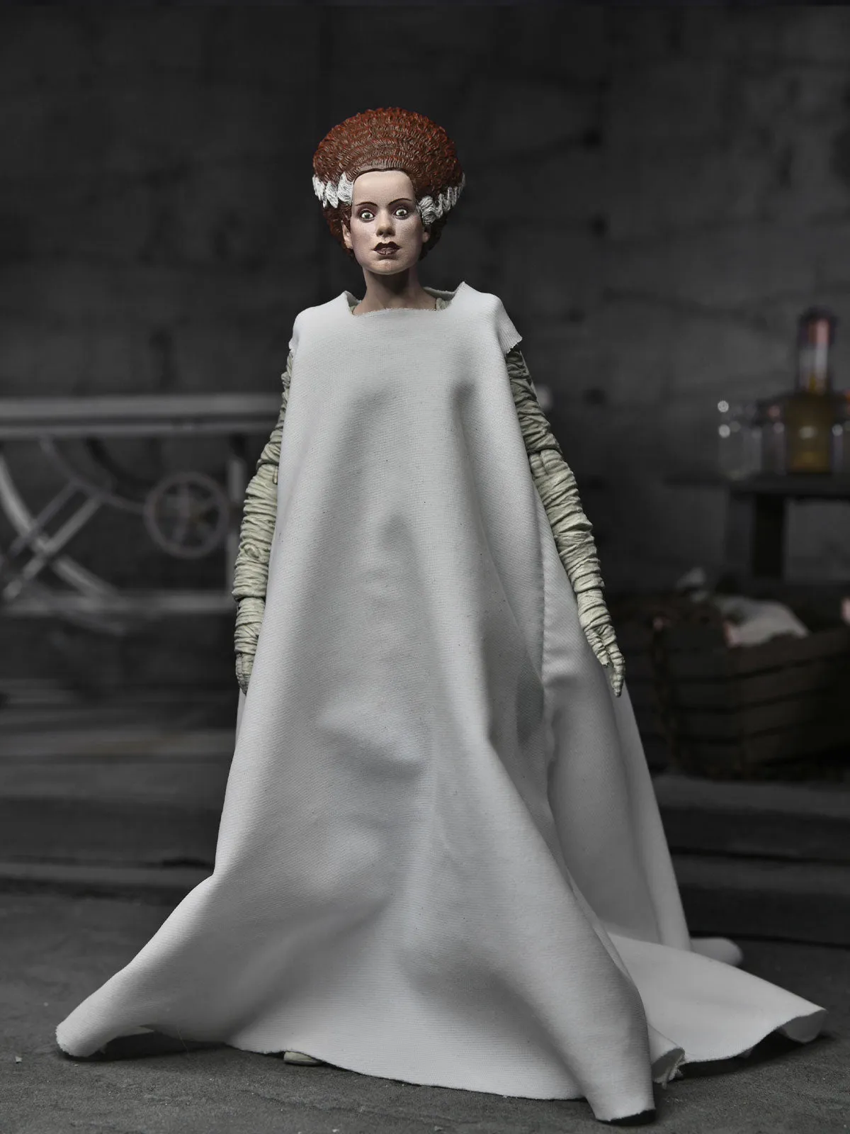 Ultimate Bride of Frankenstein (Colour) - 7 Scale Action Figure - Universal Monsters - NECA Collectibles