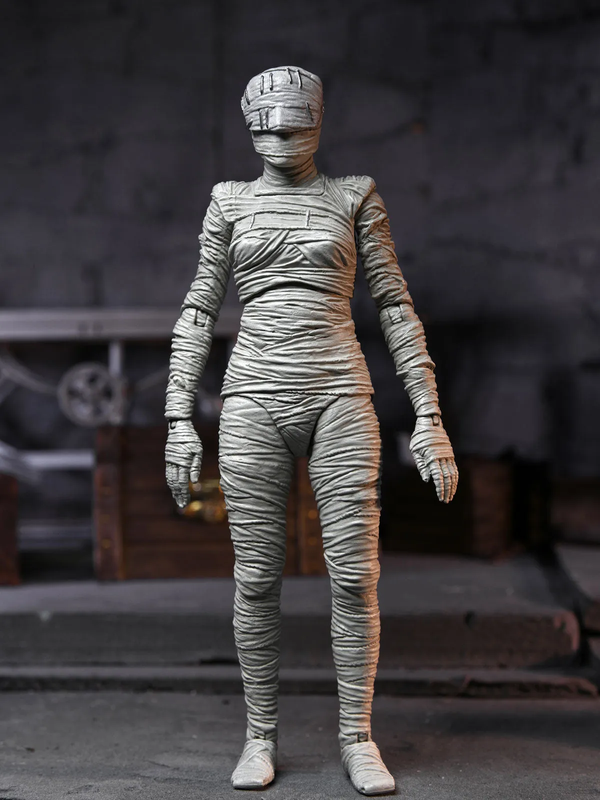 Ultimate Bride of Frankenstein (Colour) - 7 Scale Action Figure - Universal Monsters - NECA Collectibles