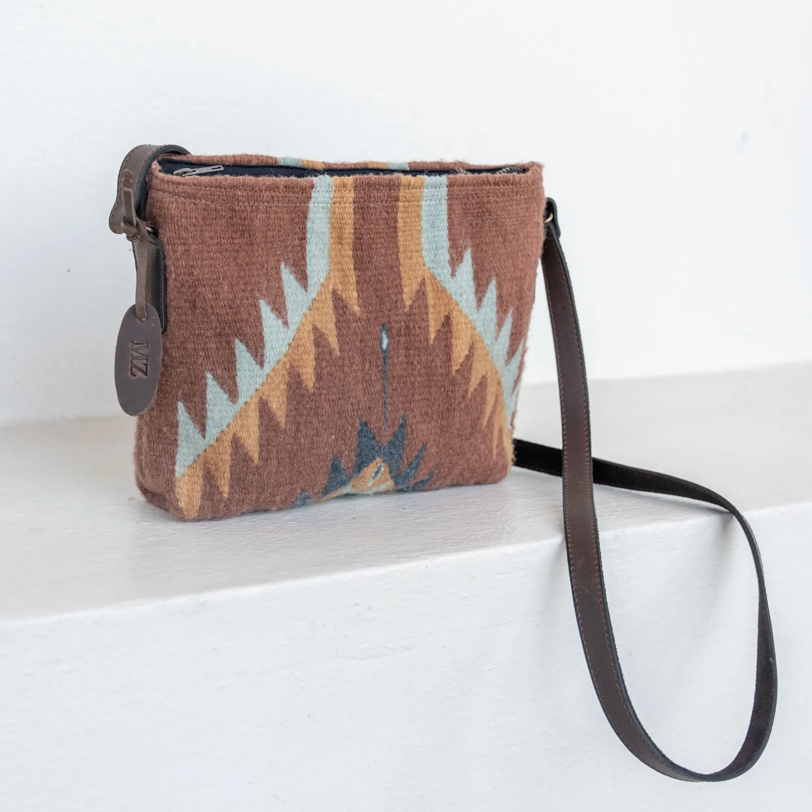 Wander Crossbody