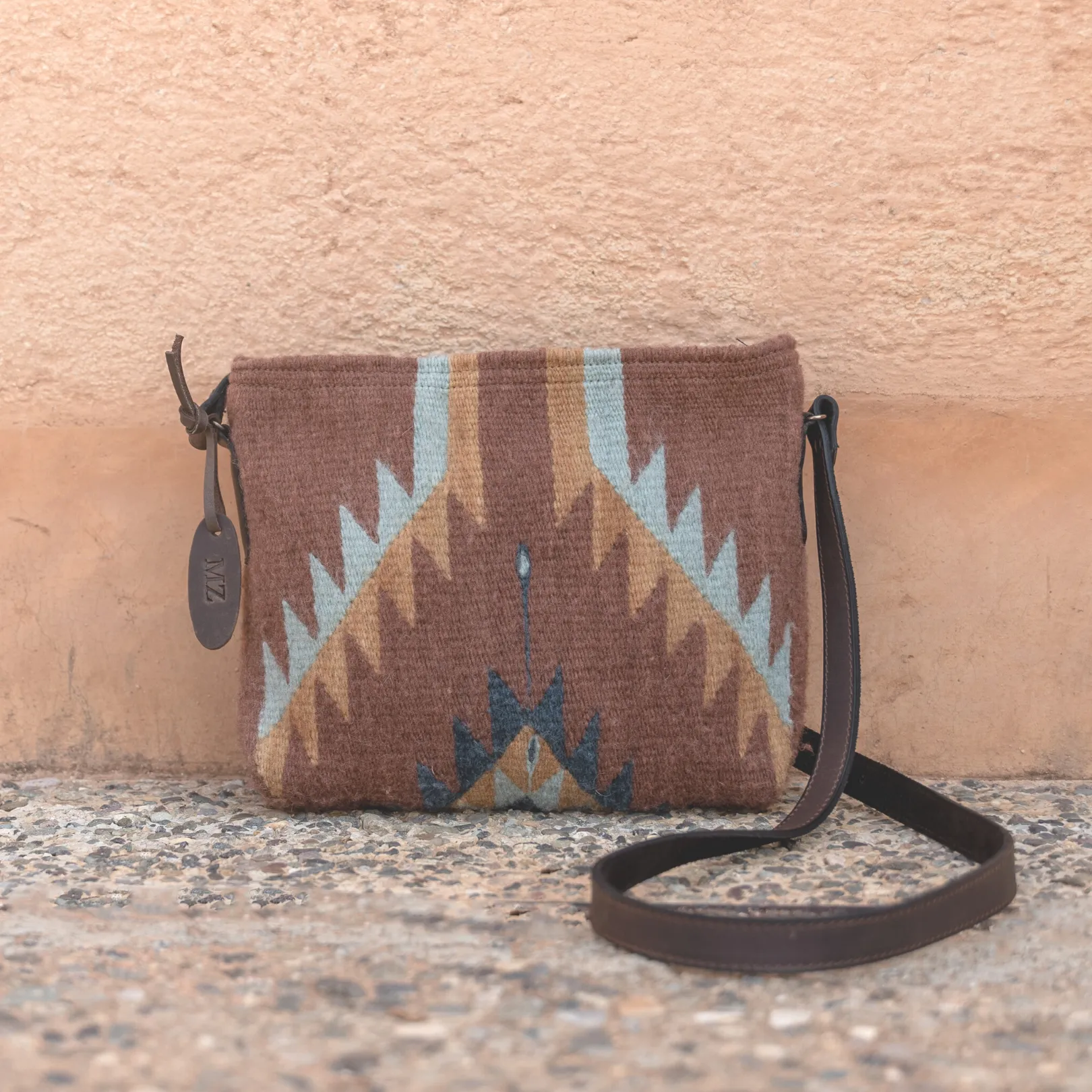 Wander Crossbody